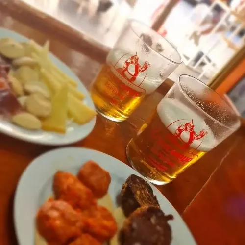 Un viaje por Andalucía a través de sus tapas en Sevilla